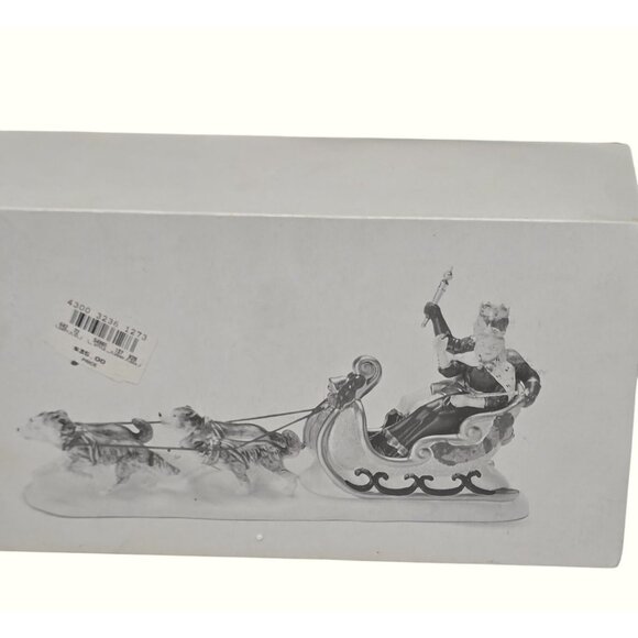 Department 56 Snow Village Carnival King & Queen Accessory - Picture 3 of 13